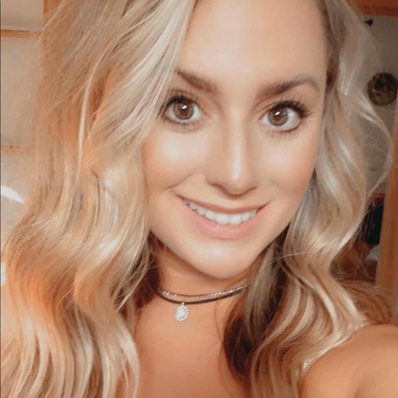 Meet your Posher, Brittany - Picture 2 of 2